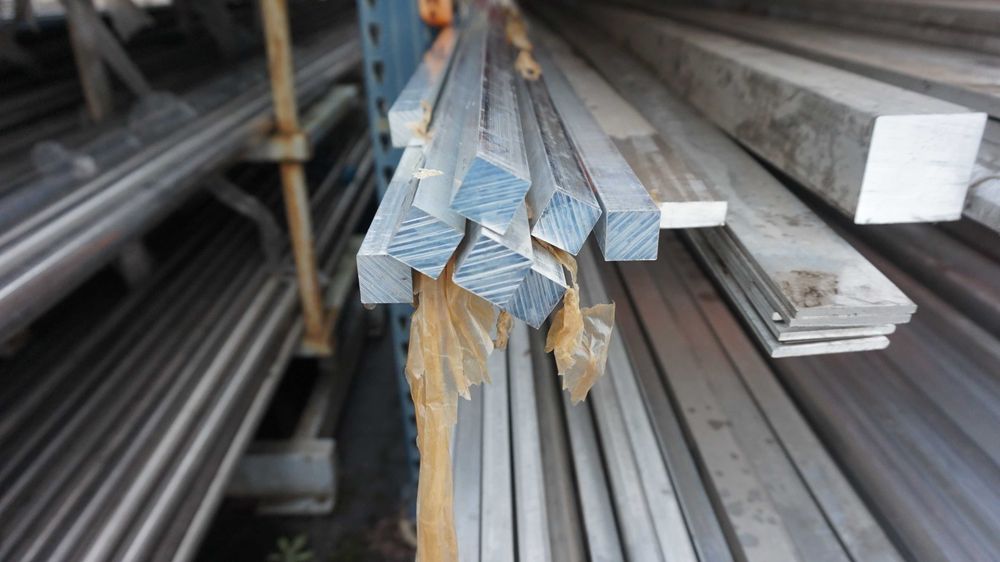 Pręt kwadratowy aluminiowy, aluminium 20x20 gat. 6060/PA38