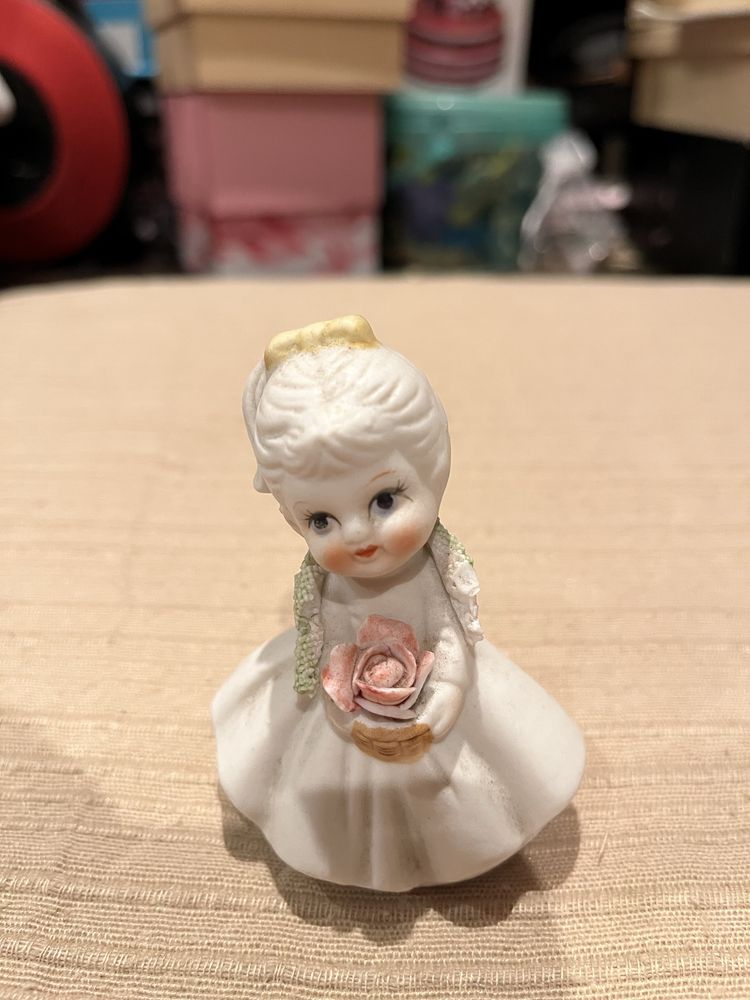 Vendo estatuetas pequnas