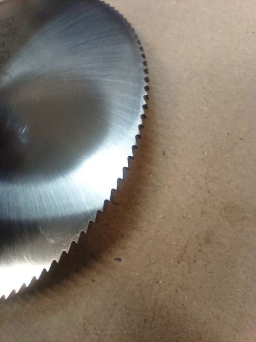 Ostrzenie frezów tarczowo piłkowych , tarczowych HSS VHM