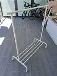 Cabideiro de metal lacado Ikea, pouquissimo uso