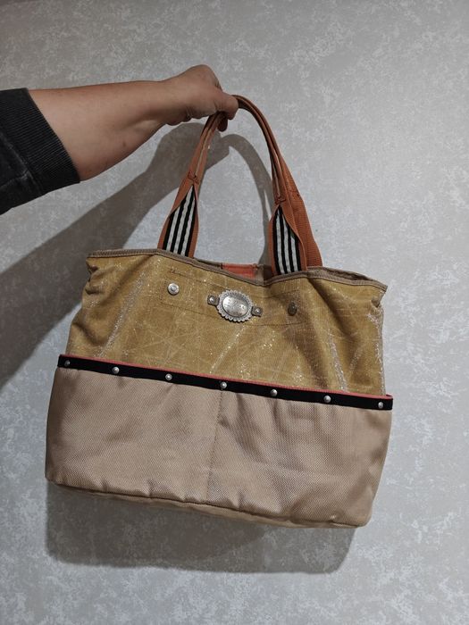 George Gina & Lucy torebka na ramię kremowa beżowa brokatowa