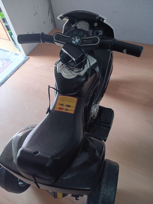 Moto de criança a bateria com carregador