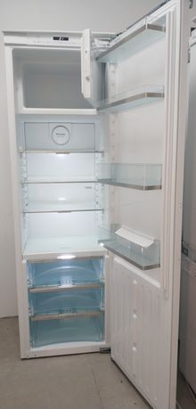 Встраиваемый высокий холодильник Miele K 37682 iDF BioFresh LED
