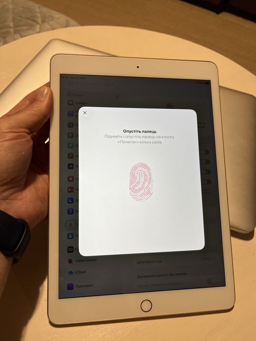 Apple iPad 8 покоління 32Gb модель А2270