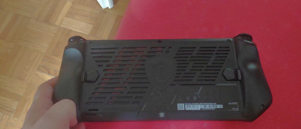 Konsola przenośna MSI Claw