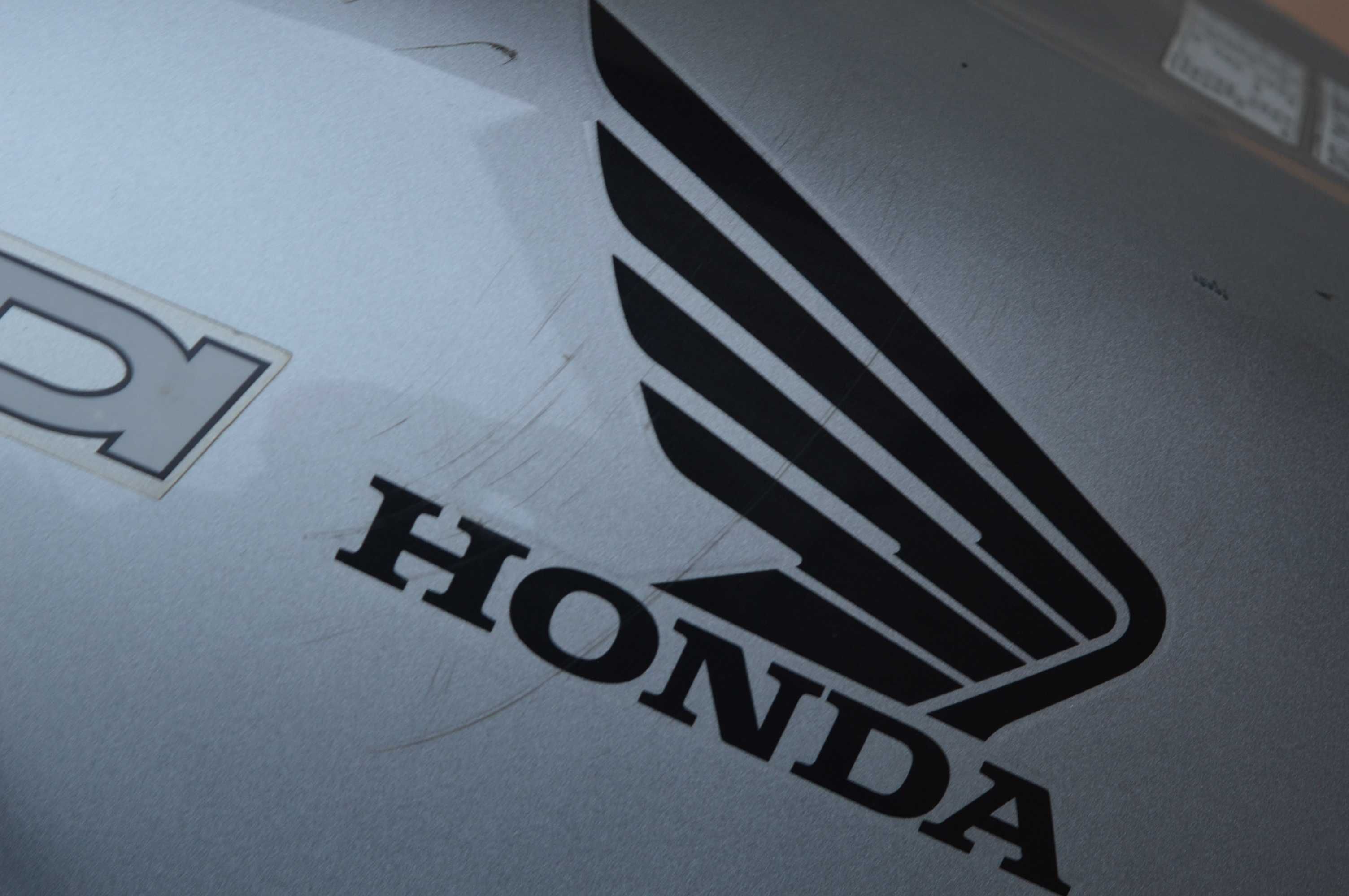 Honda CBR 1100 xx wtrysk ZBIORNIK paliwa bak '99-06r