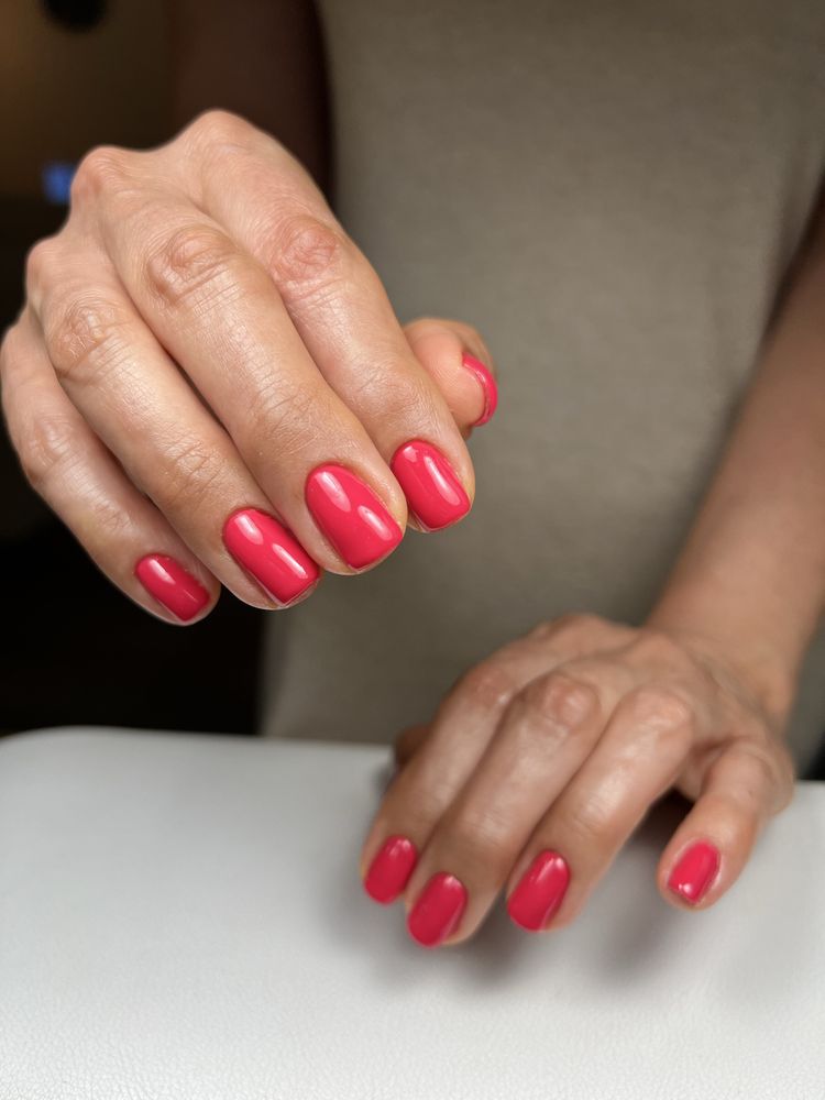 Manicure hybrydowy w atrakcyjnej cenie, sterylnie!