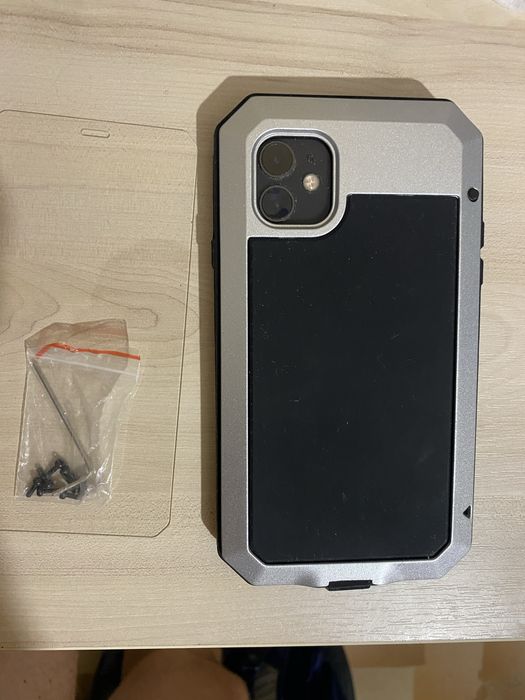 Чехол противоударный на айфон 11