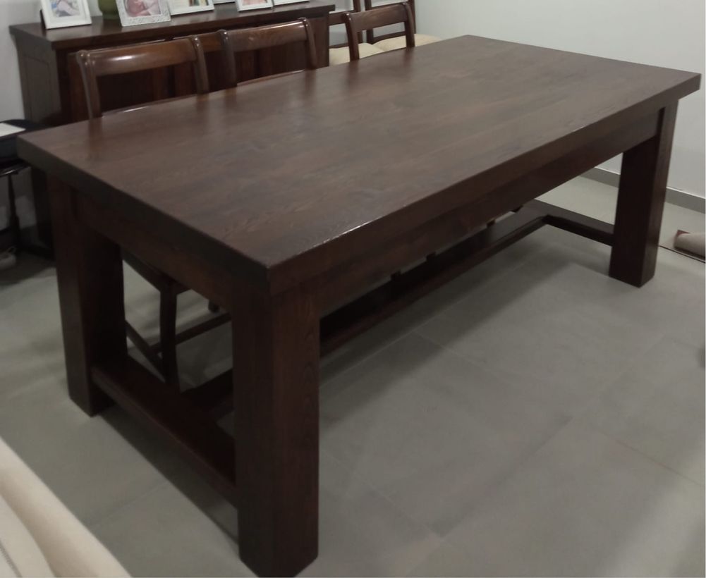 Mesa e 10 cadeiras castanho maciço 200x100