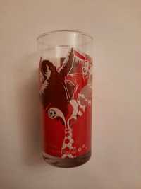 Szklanka Coca cola "Piłka po radosnej stronie życia"