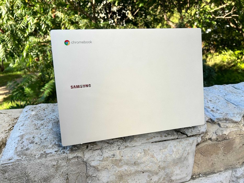 Samsung Galaxy Chromebook Go 14