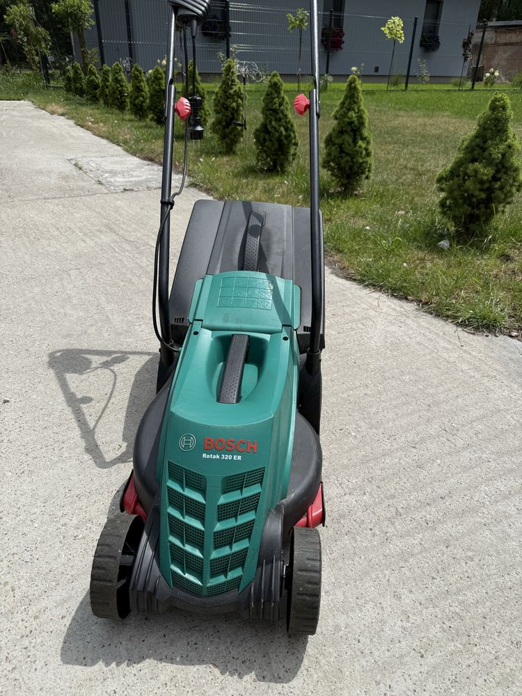 Kosiarka elektryczna do trawy BOSCH EasyRotak 32-205