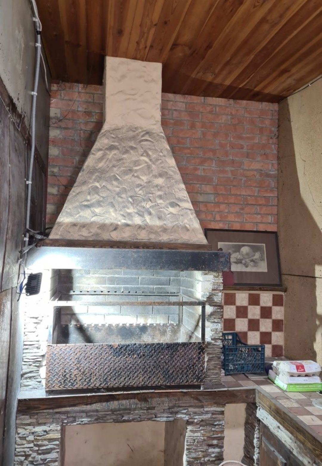 Здам приміщення кафе та салон краси, вул. Миру 38 А, ХТЗ