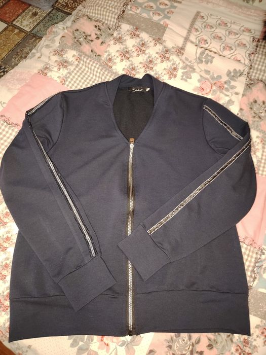 Кофта трикотажная на змейке с лампасами стразы 50-52 р