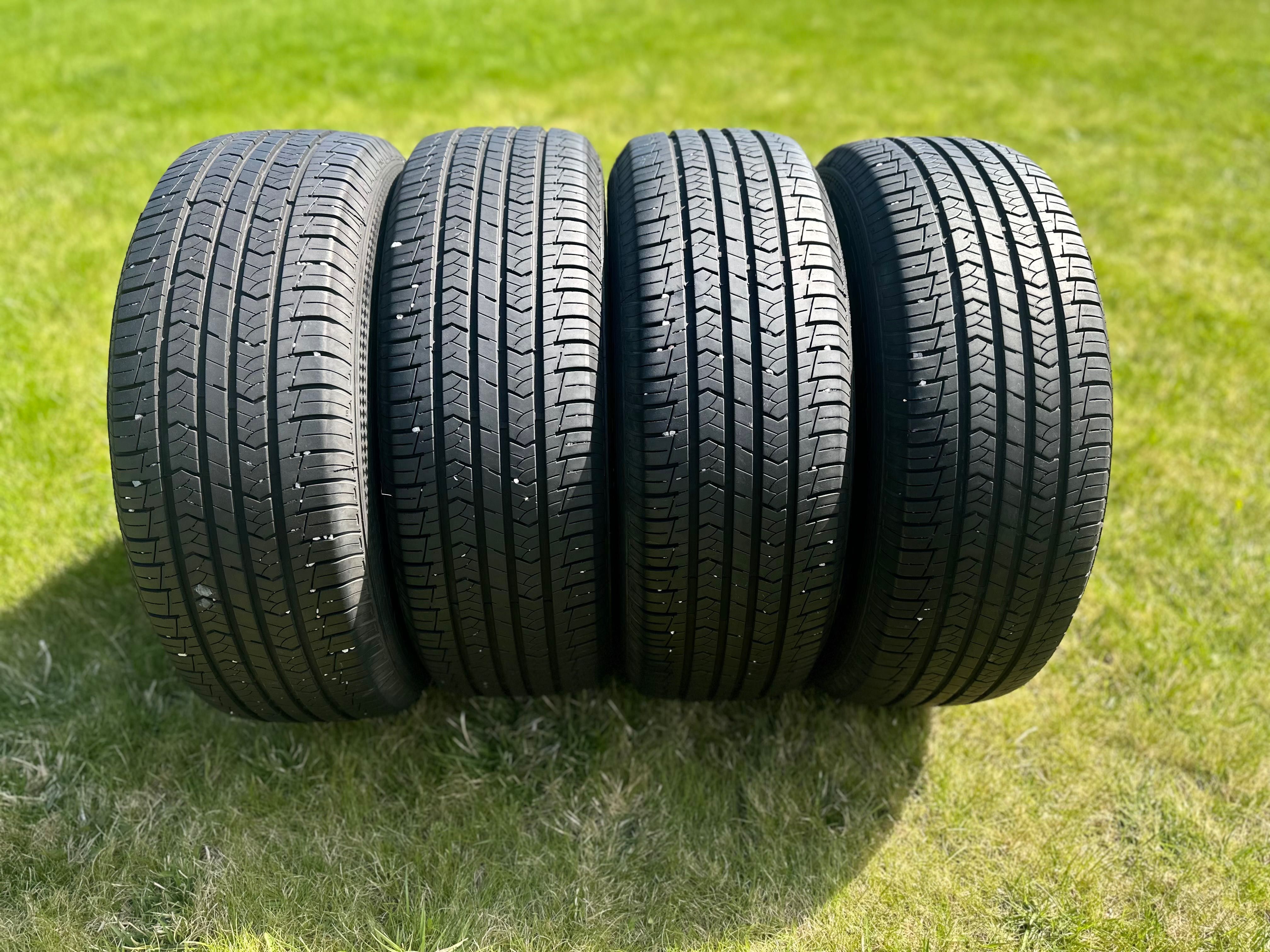 Літня резина 225 60 R17 22рік
