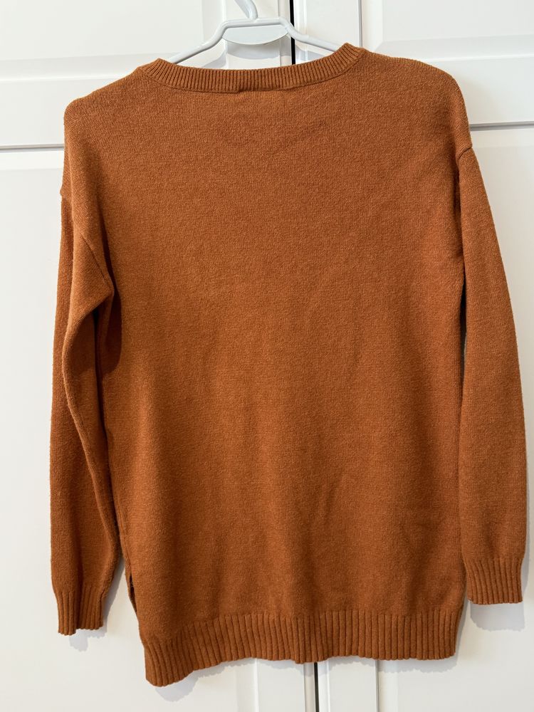 Rudy karmelowy sweter Vila