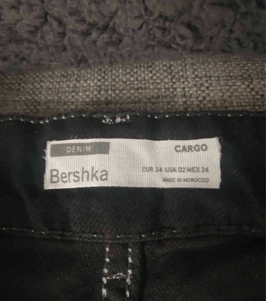 Spodnie cargo Bershka