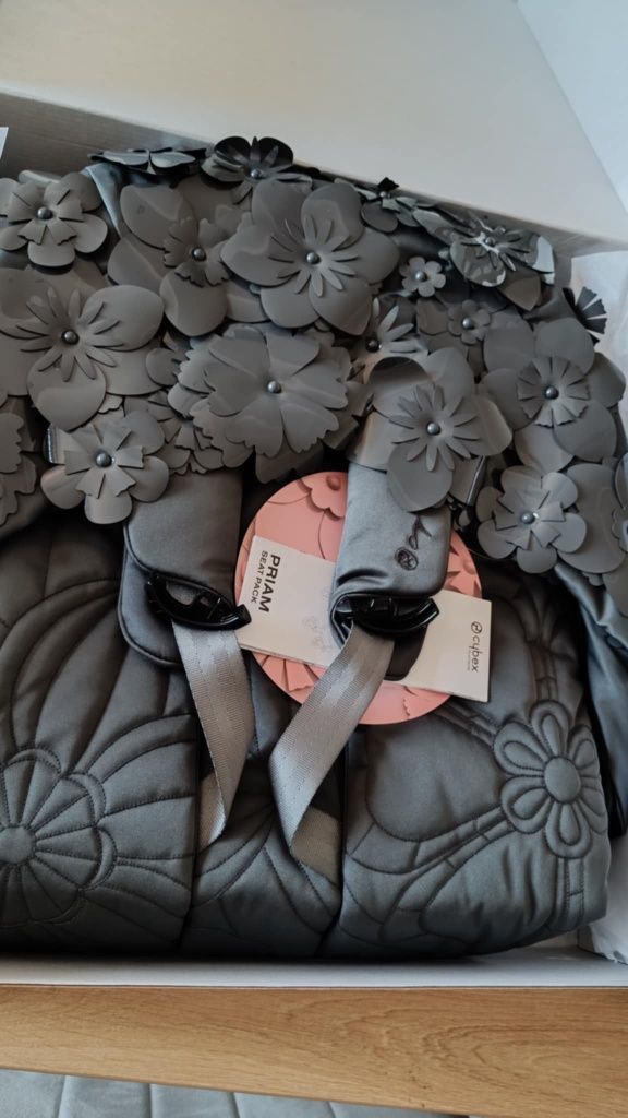 Cybex priam 4.0  simply flowers grey 2w1
