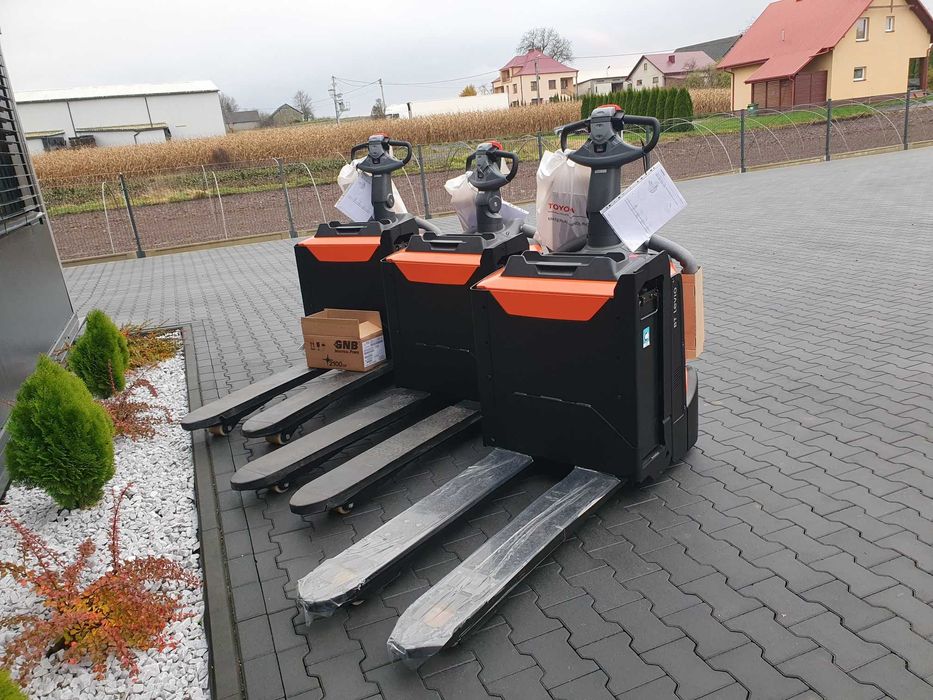 Wózek Toyota LPE200 Nowy 2023r z Podestem Boczna Wymiana, BT LPe220