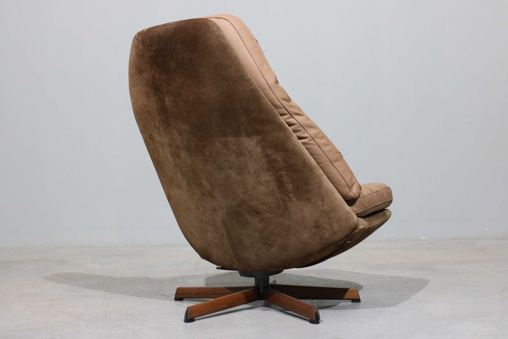 Poltrona + pousa pés Madsen & Schubell modelo MS68 | Design Nórdico