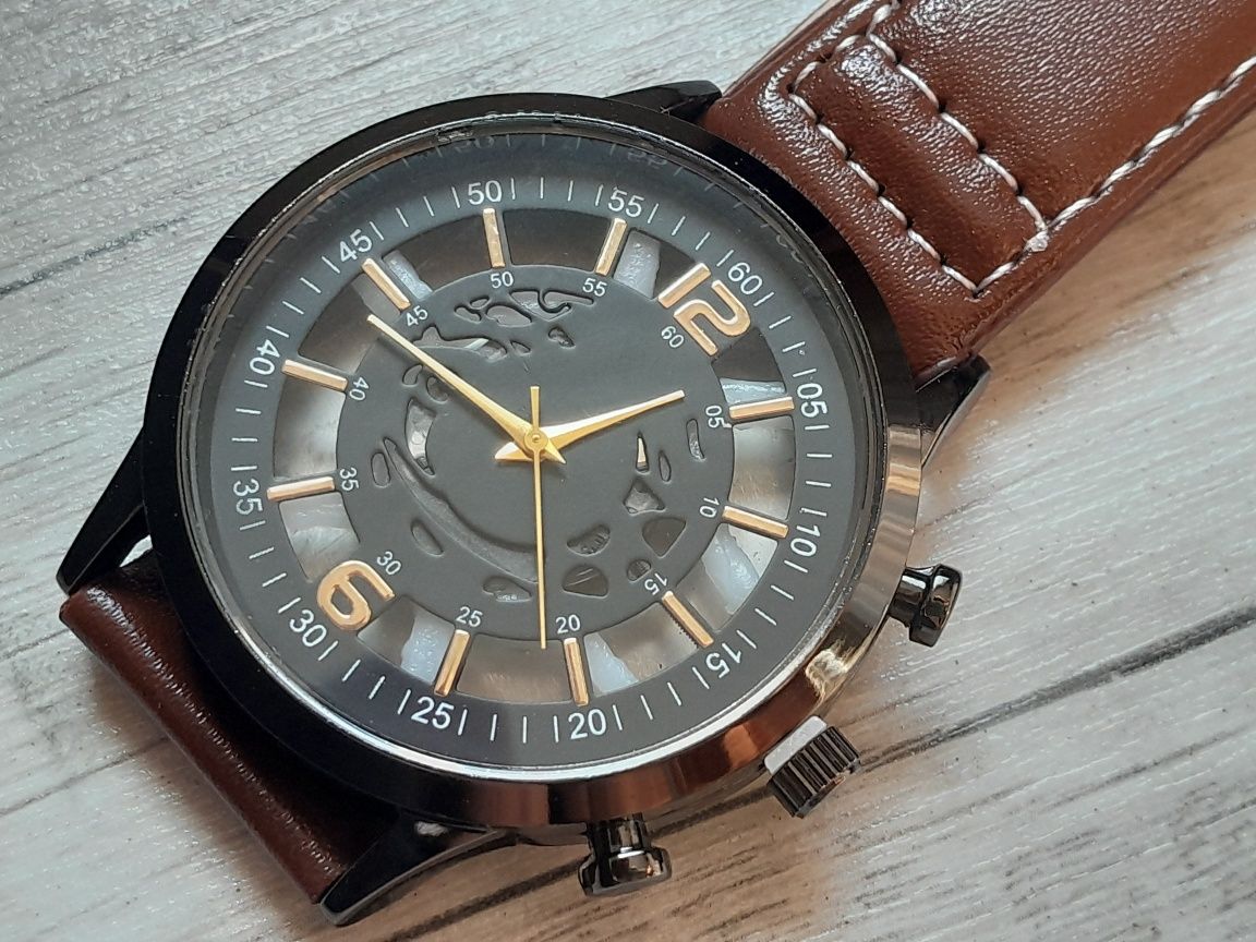 Zestaw dla mężczyzny: zegarek i bransoletki