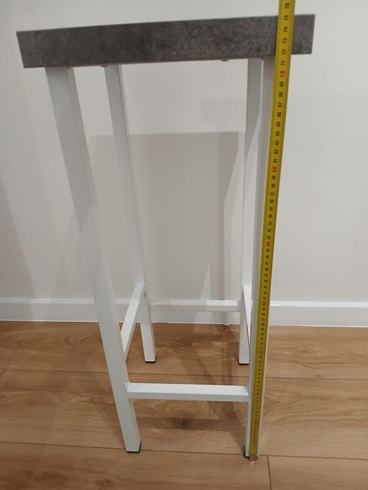 Hoker, stołek barowy/kuchenny