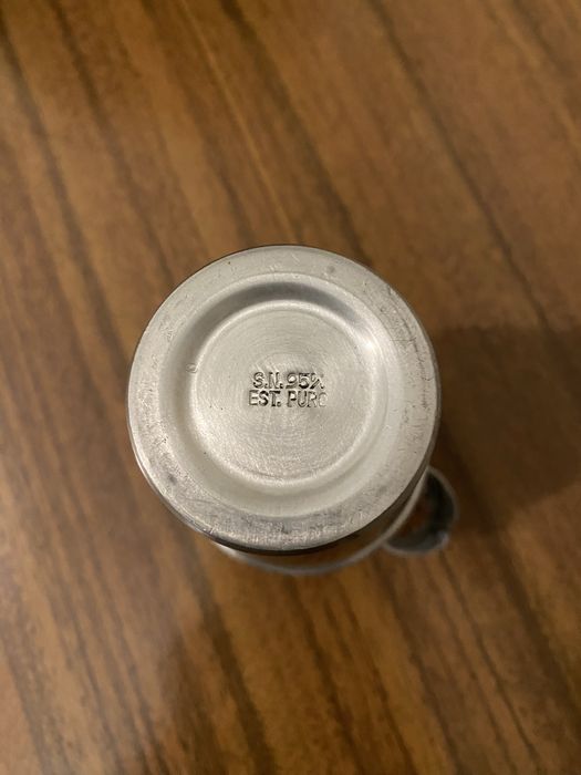 Jarro decorativo em estanho 95% (Est. Puro)