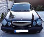 Mersedes-Benz 230E
