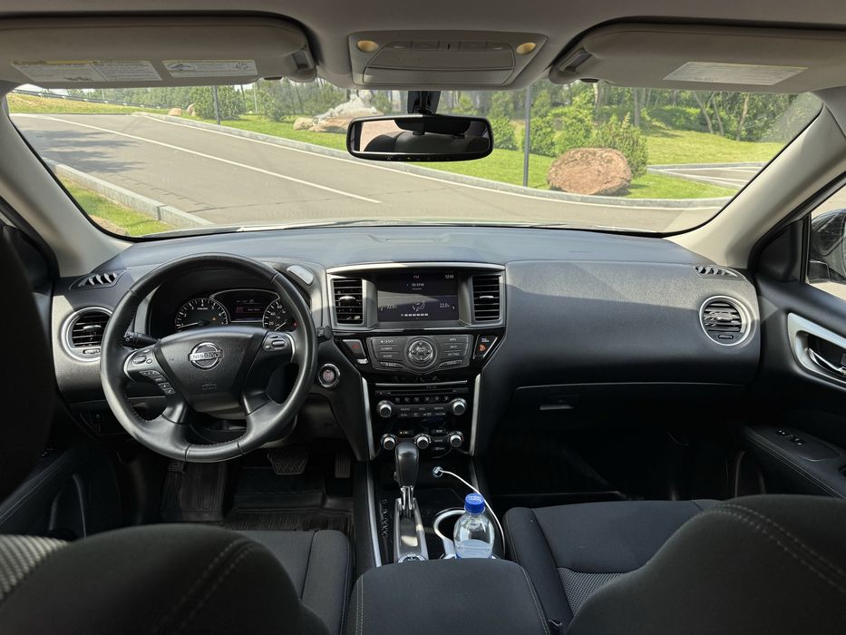 Nissan Pathfinder 2017 року на 4х4