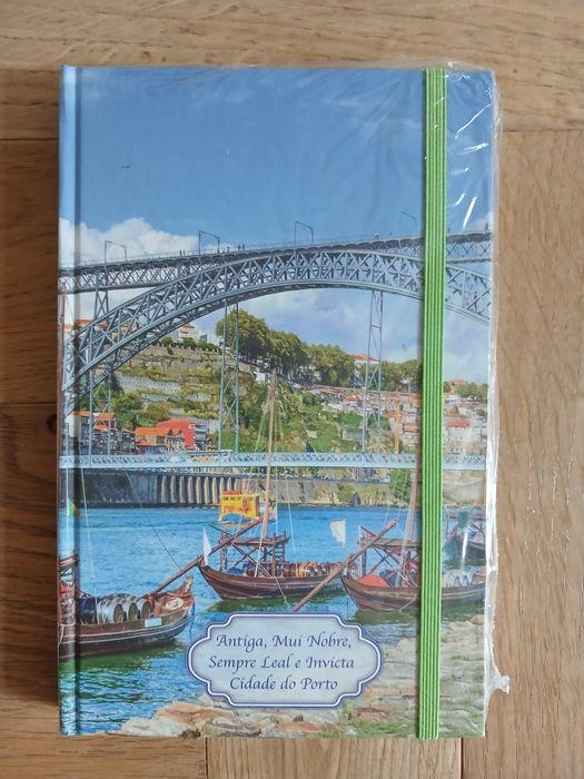 Cadernos notas A5 e A6 Fernando Pessoa e Porto folhas brancas