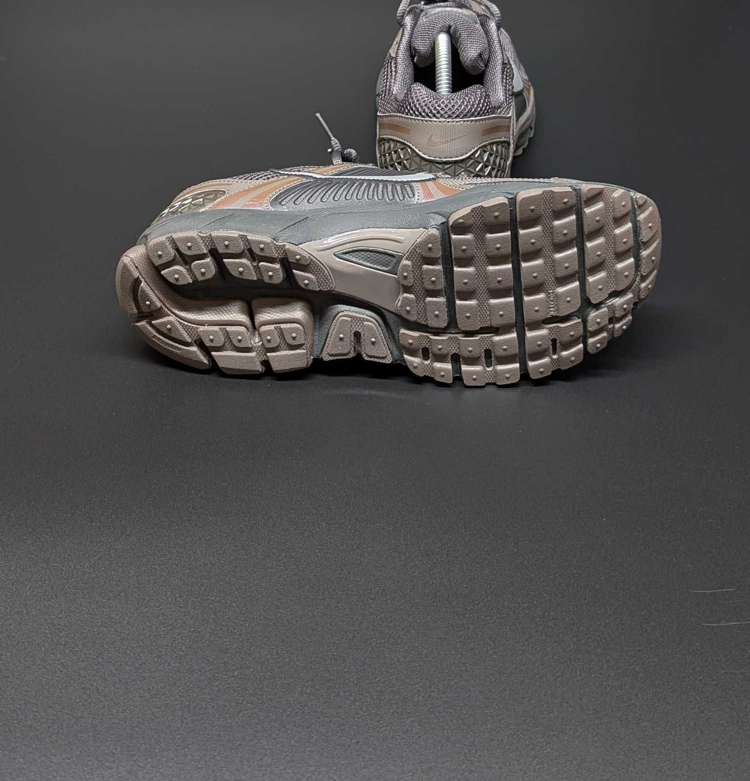 Оригінал Чоловічі Nike Zoom Vomero 5 Cave Stone Brown HF5493-201