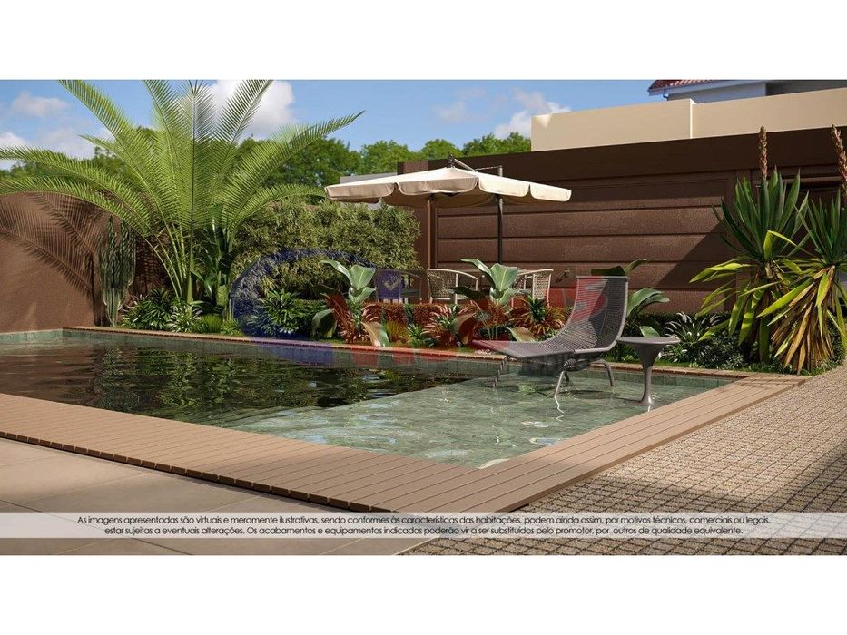 Moradia T4 com Salão e Piscina Junto Praia Canidelo