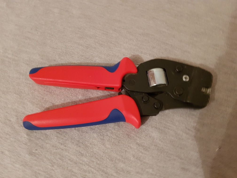 Zaciskarka Do tulejek Knipex