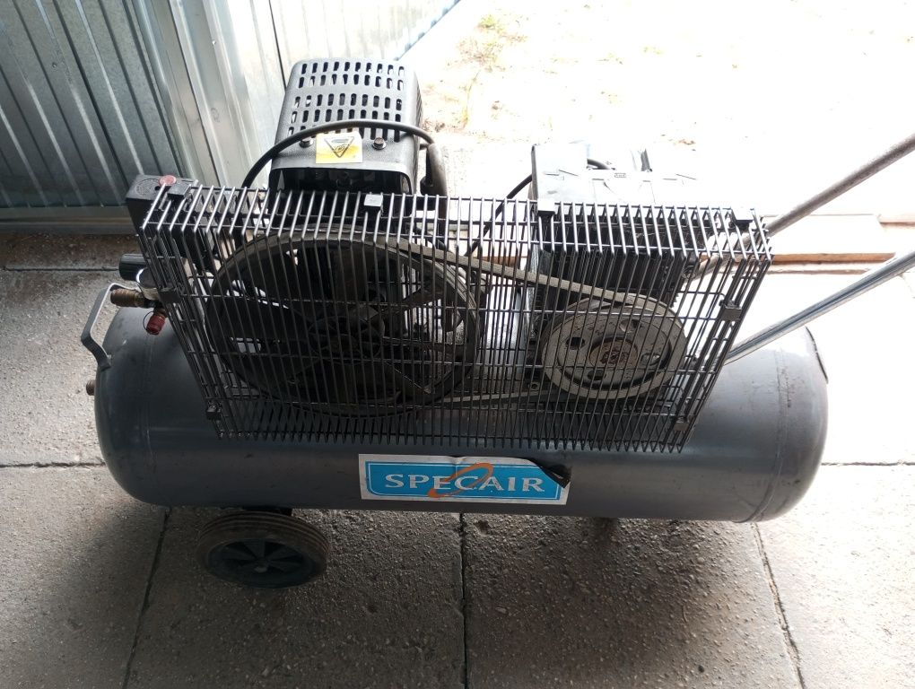 Kompresor 100 litrów 230v