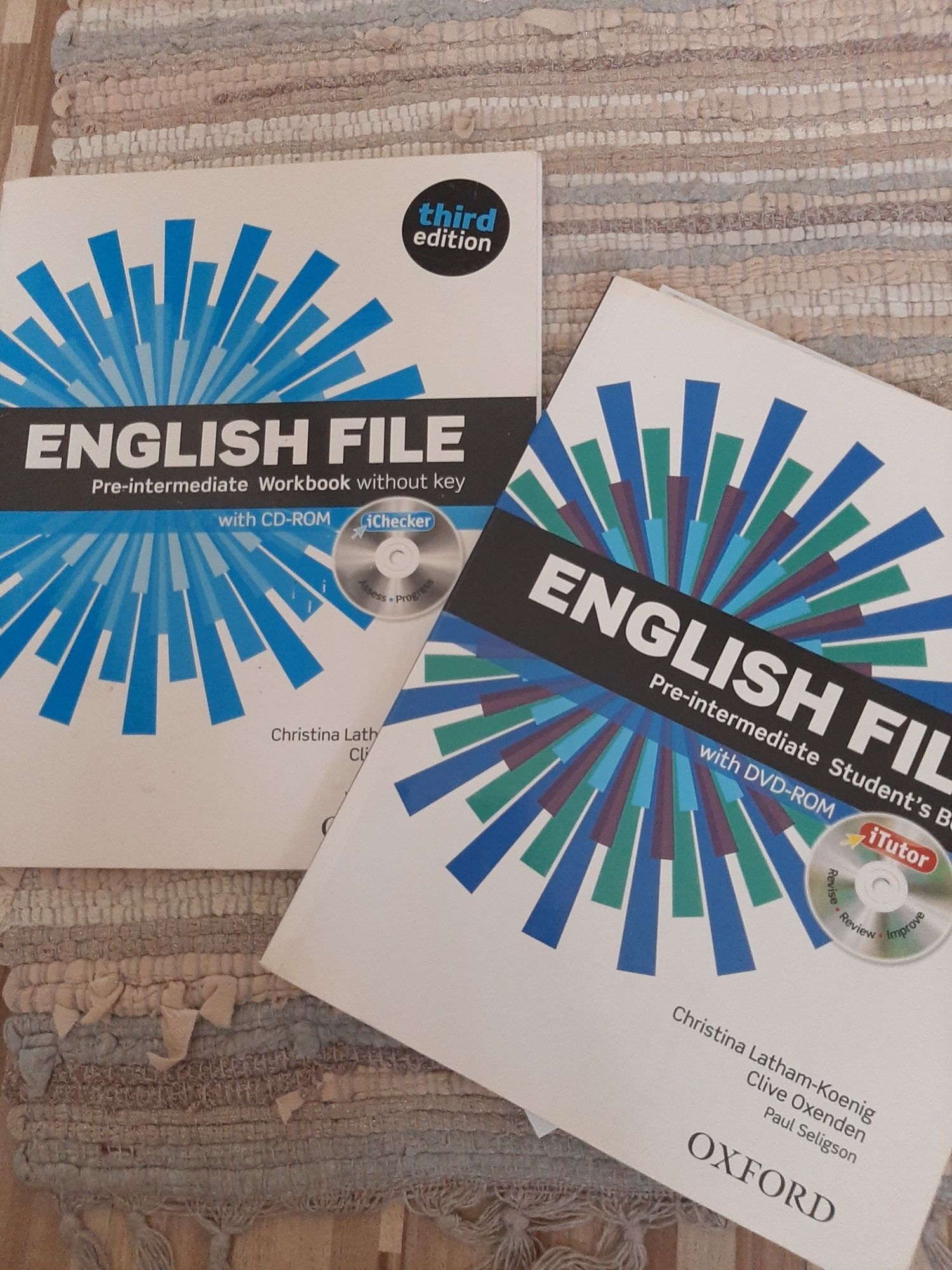 English fine pre-intermediate student'book