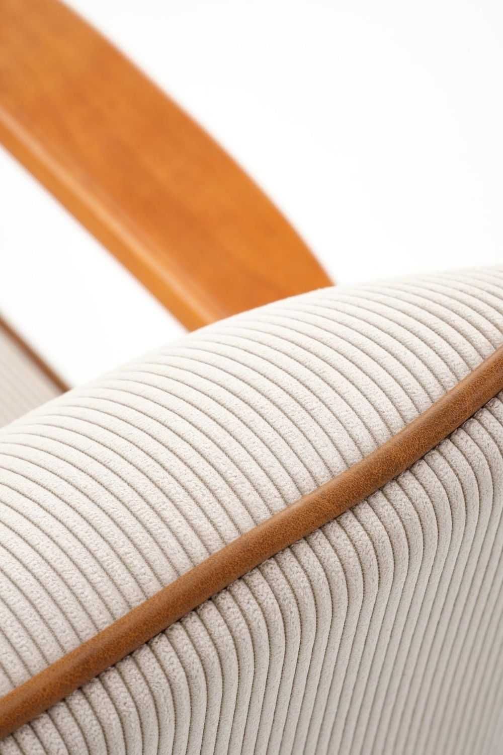 Fotel wypoczynkowy PASTORE RETRO tapicerka jasny beż / jasny orzech