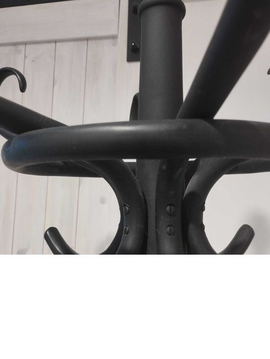 Wieszak stojący drewniany jak Thonet czarny matowy