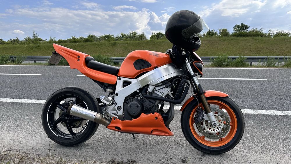 Sprzedam honde cbr 900 rr sc 28 / 33
