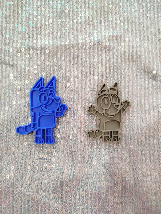 2 cortadores de bolacha/biscoitos Bluey e Bingo