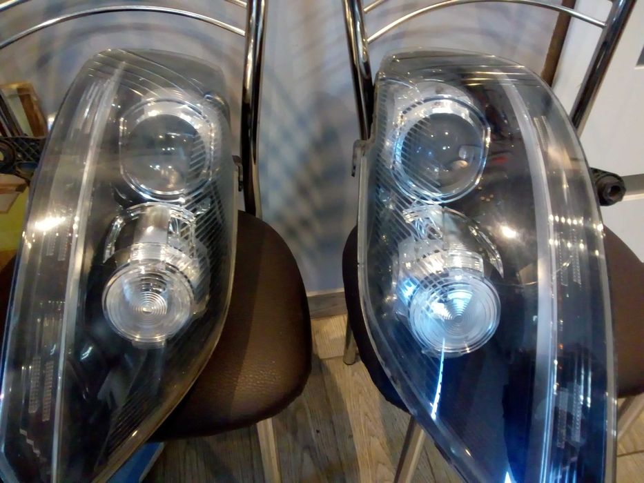 Lampy przednie Xenon golf V plus