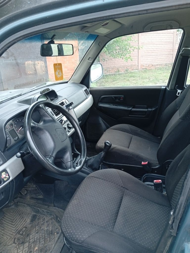 Продам Mitsubishi Pinin