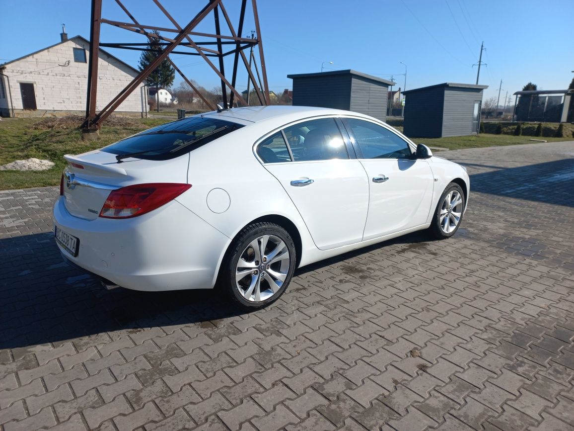 Opel Insignia 2010 рік