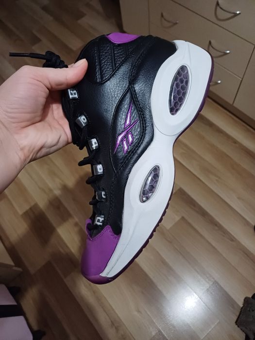 Кросівки майже нові