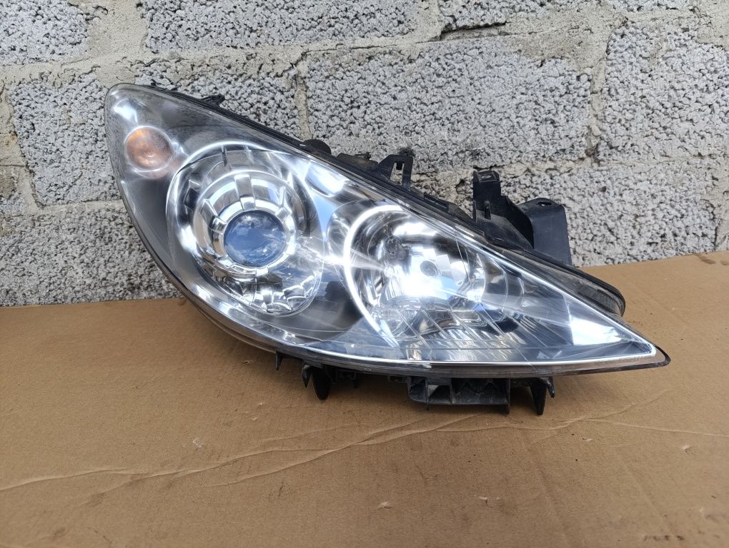 Фара права Peugeot 307 307 SW Пежо Рестайлінг