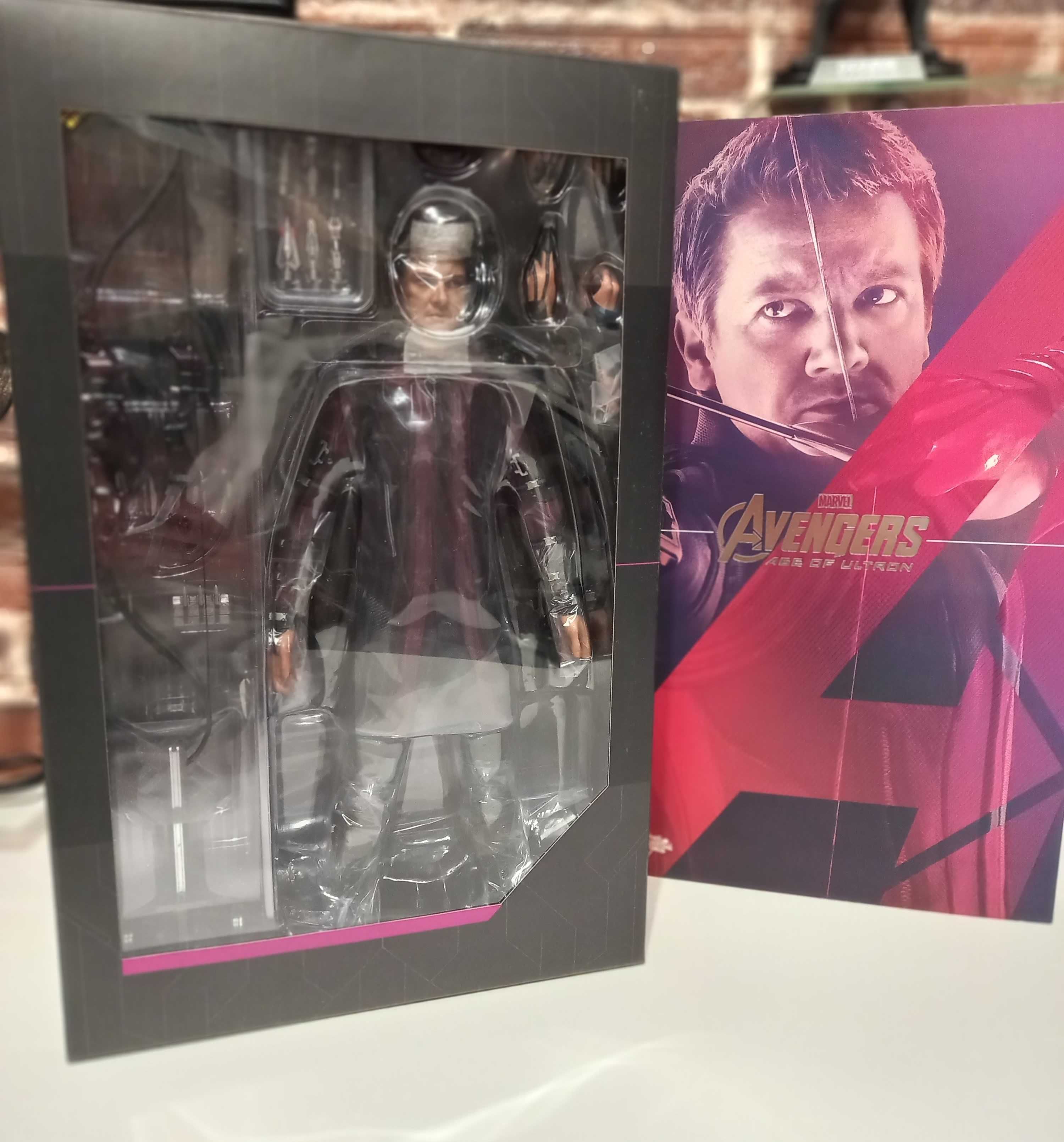 Фигурка Соколиный Глаз Hot Toys MMS289 (Фігурка Соколине Око Hawkeye)