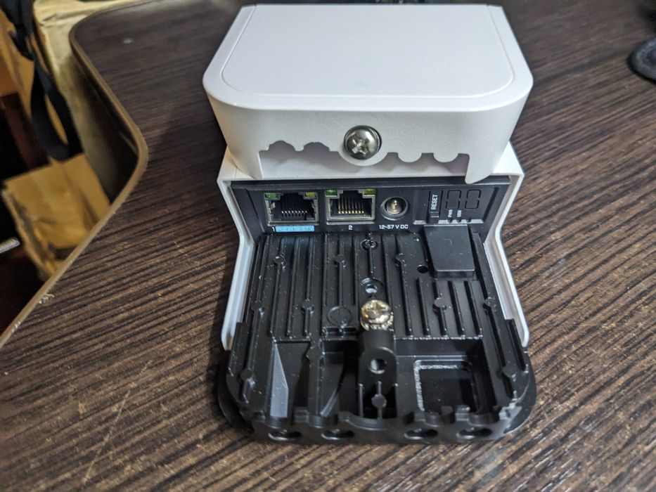 Роутер Mikrotik wAP AX