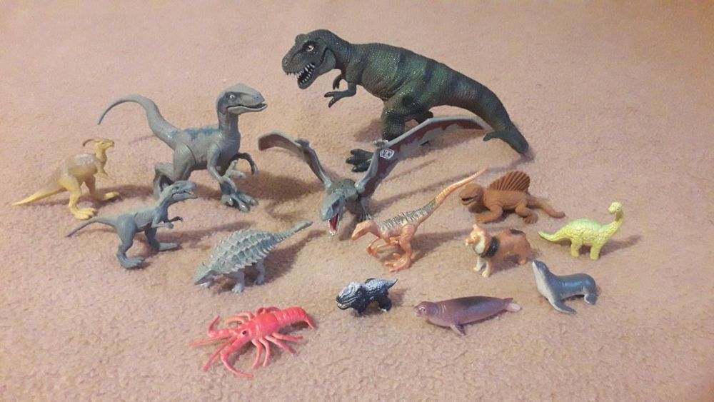 Фигурки динозавров Mattel и другие
