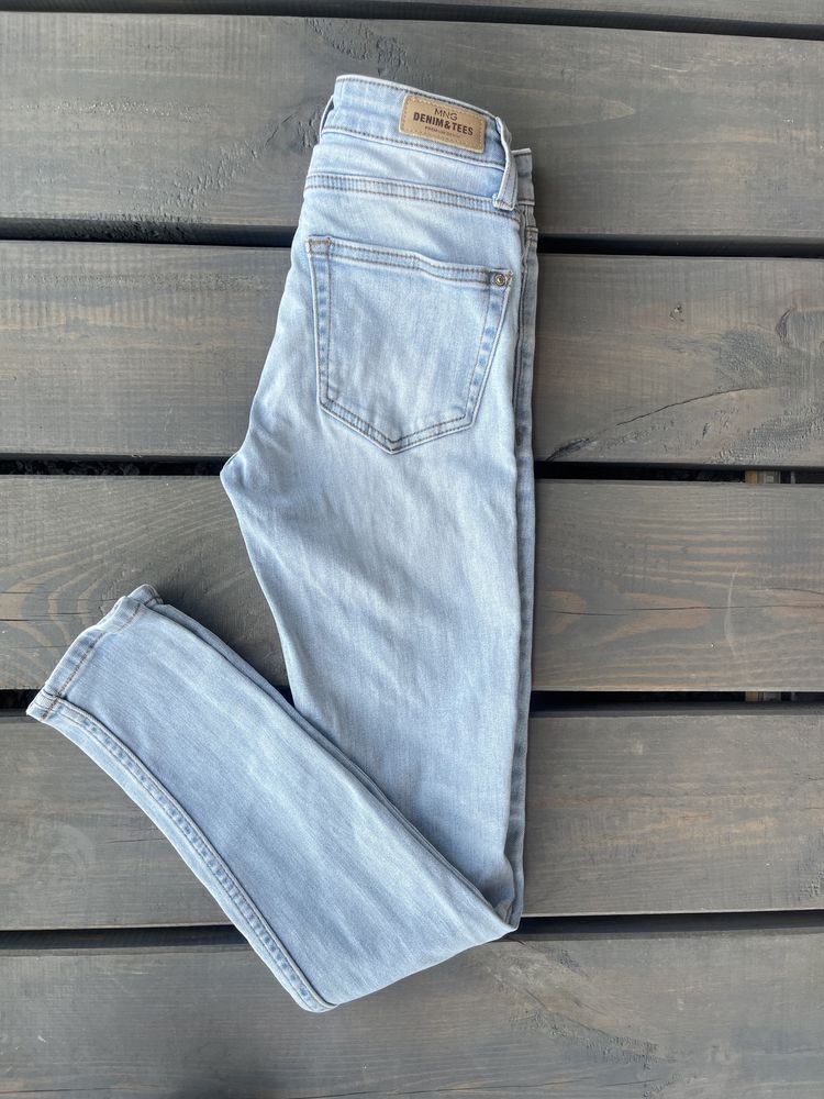 Красивые голубые  skinny джинсы Mango оригинал