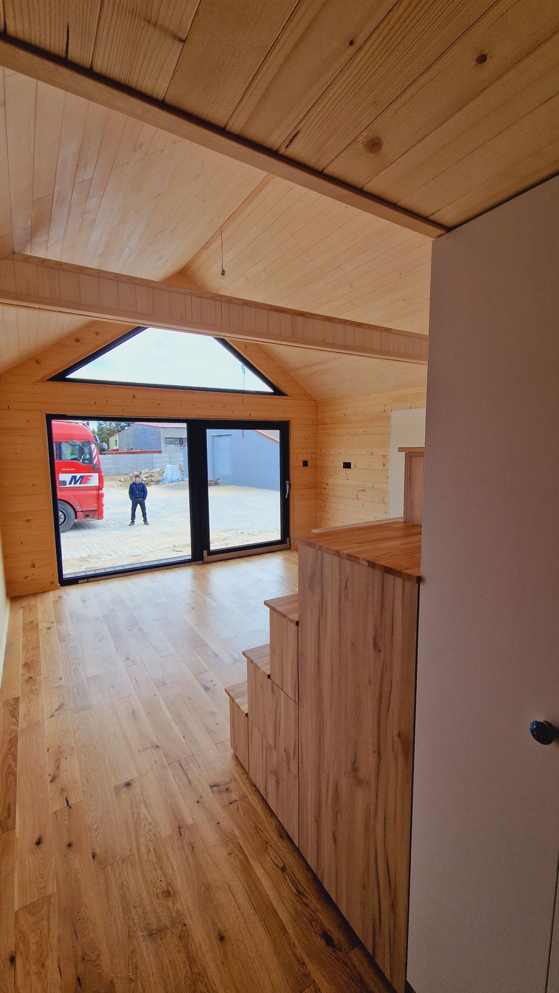 Domek mobilny całoroczny 10m x 4,5m / Nowoczesna stodoła / Tiny House