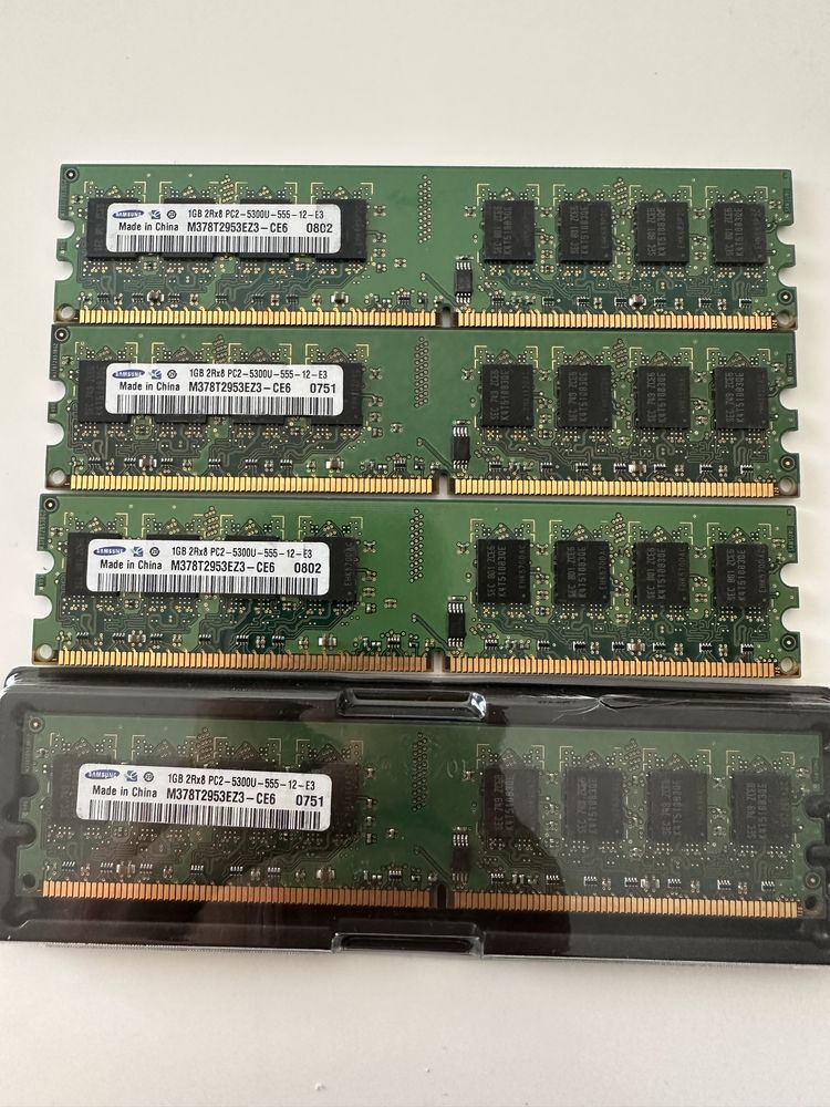 Memórias RAM Samsung PC2-5300U